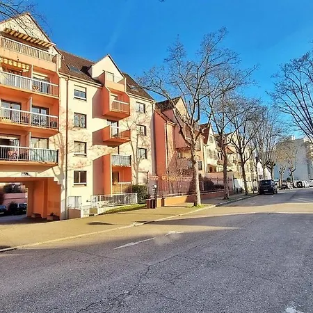 Apartment Chez Coralie - T2, 2 Pers, Parking, Balcon